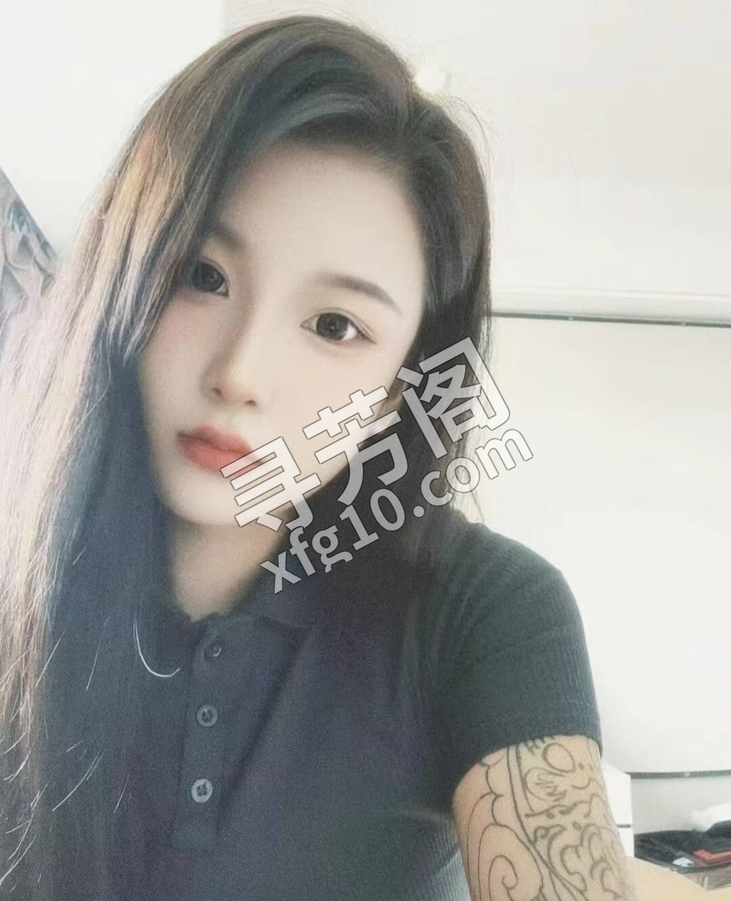 妹子很年轻，性格 2