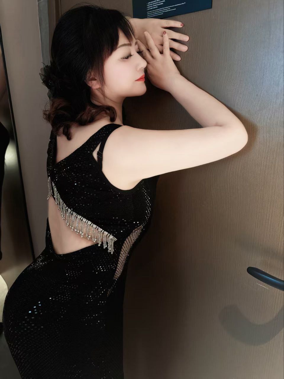 虹口曲阳路地铁站附近藏着一位身高162的 5