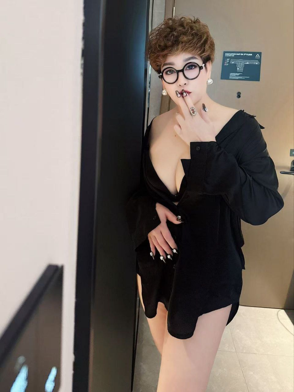 在虹口那片灯火阑珊的街巷，38岁的柔柔姐 3