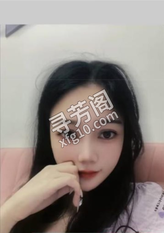 成都丽丽 位置 几岁 25岁-30岁 颜值＝ 6分 费用明细 600 项目 鸳鸯浴，裸吹，69, 制服，激吻，舔 2