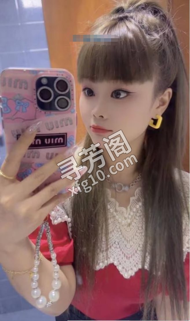 杭州毒龙妹 地方 年龄 25岁-30岁 颜值： 6分 700 项目 鸳鸯浴，六九，毒龙，花式吹箫，胸推，臀推 2