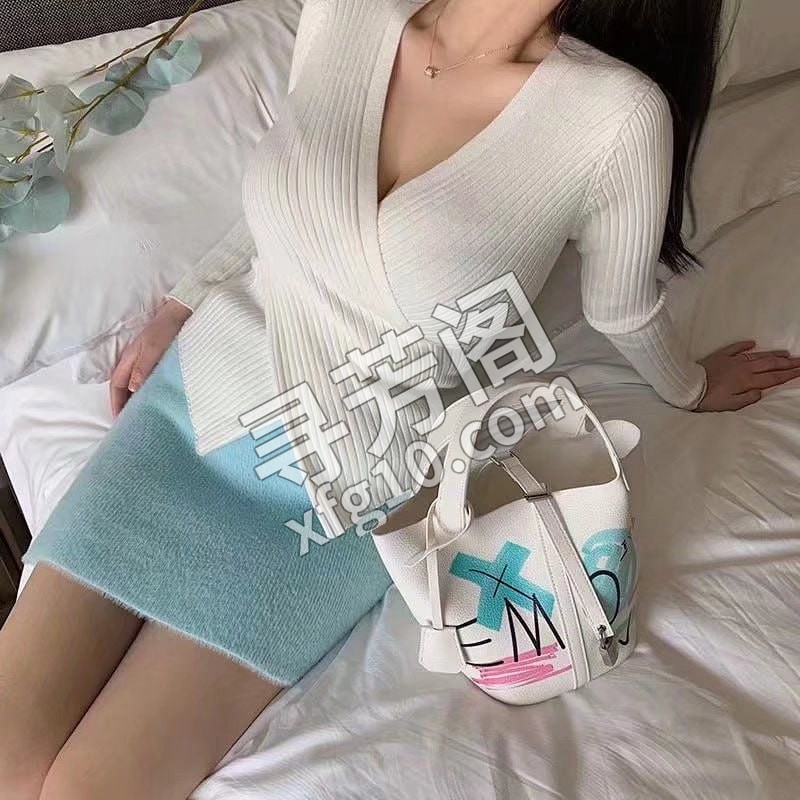 信息分类：楼凤兼职 地方：四川省- 信息来源：朋友推荐 年龄：30 颜值：身材：8分 项目项目：鸳鸯浴、三通 2