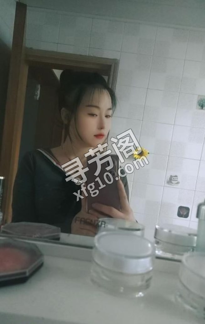 少妇丹丹 地方 年龄 25岁-30岁 颜值： 6分 400 项目 波推，69，舌吻，kou，啪啪等 2