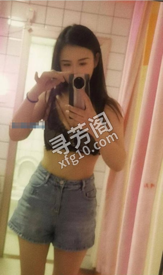风骚主动橙子老师 地方 市辖区 年龄 25岁-30岁 颜值： 6分 700 项目 全套项目 3