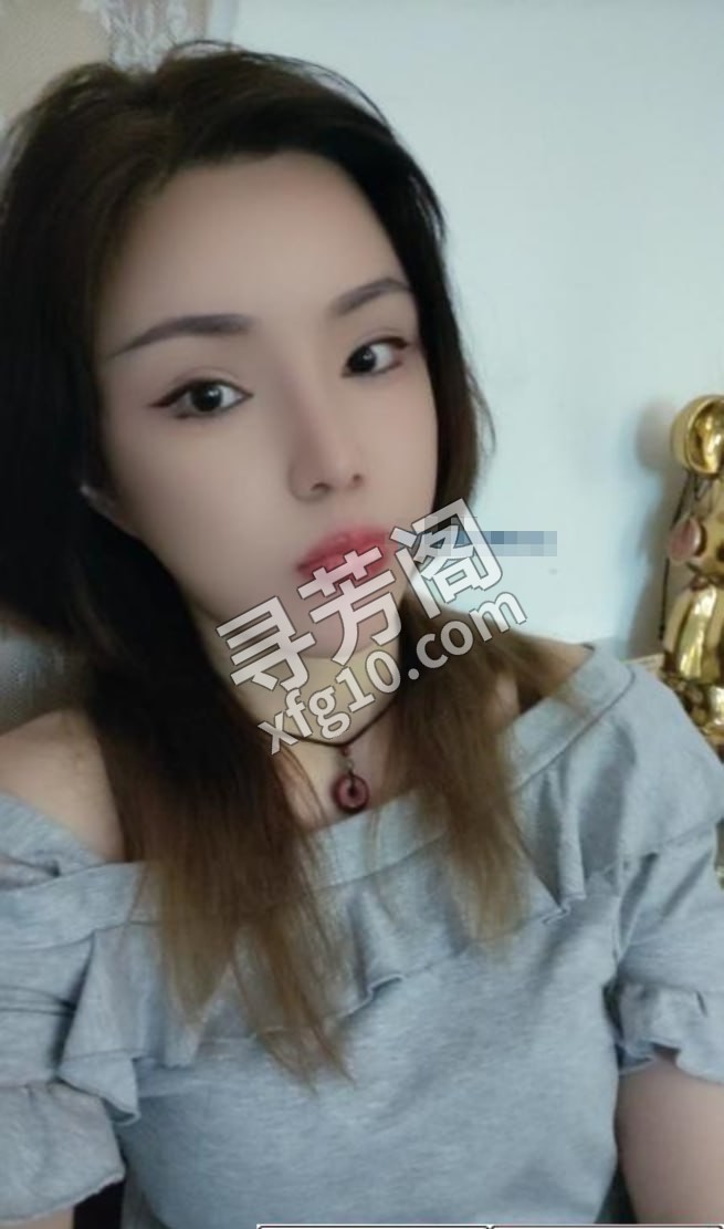 长腿御姐小美 地方 浦东新区 年龄 25岁-30岁 颜值： 6分 800 项目 鸳鸯浴，按摩，过水，口砂，口交 2