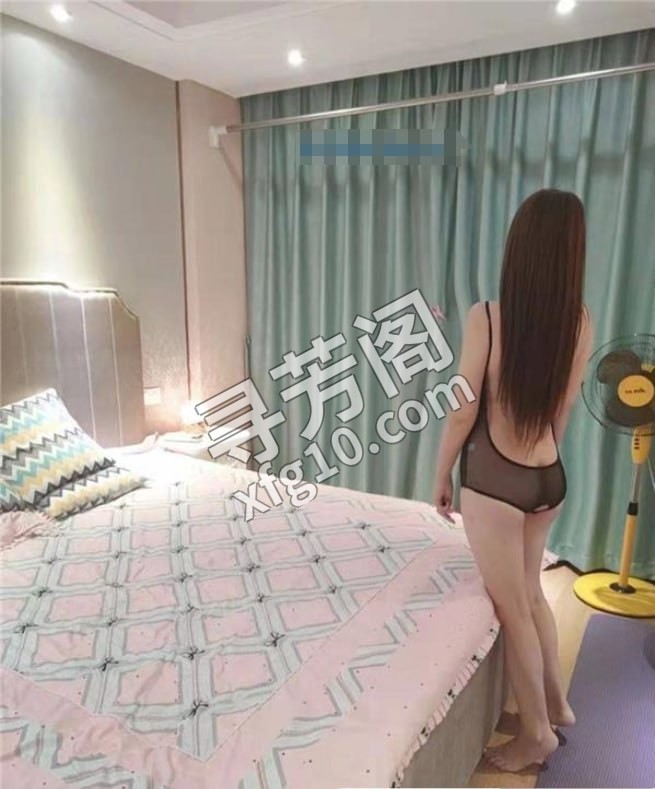 肥臀少妇李兰 地方 年龄 25岁-30岁 颜值： 6分 500 项目 鸳鸯浴，按摩，制服诱惑，胸推，深喉，啪啪 2