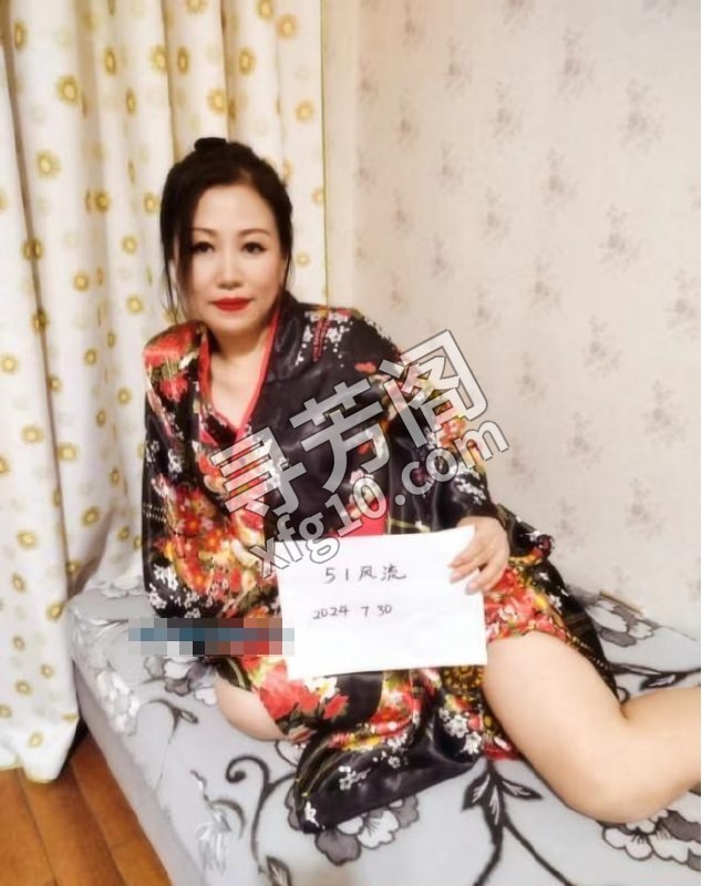 乌鲁木齐大奶骚熟妇 地方 年龄 30岁-40岁 颜值： 6分 600 项目 鸳鸯浴，口活，冰火两重天，蚂蚁上树 3