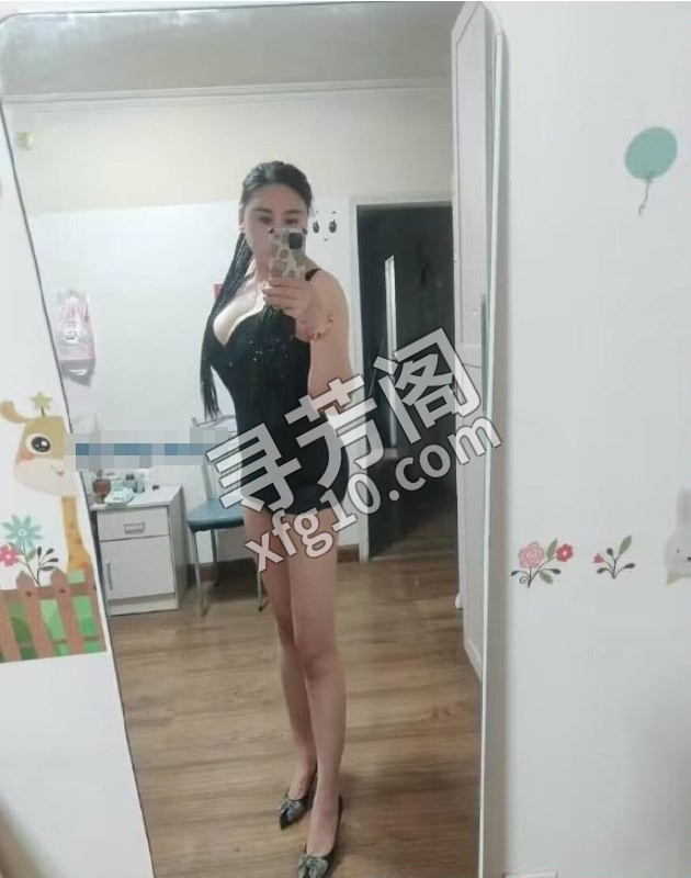 丰台大胸老师云云 地方 丰台区 年龄 30岁-40岁 颜值： 6分 400 项目 鸳鸯浴，kb，深喉，丝袜诱惑 2