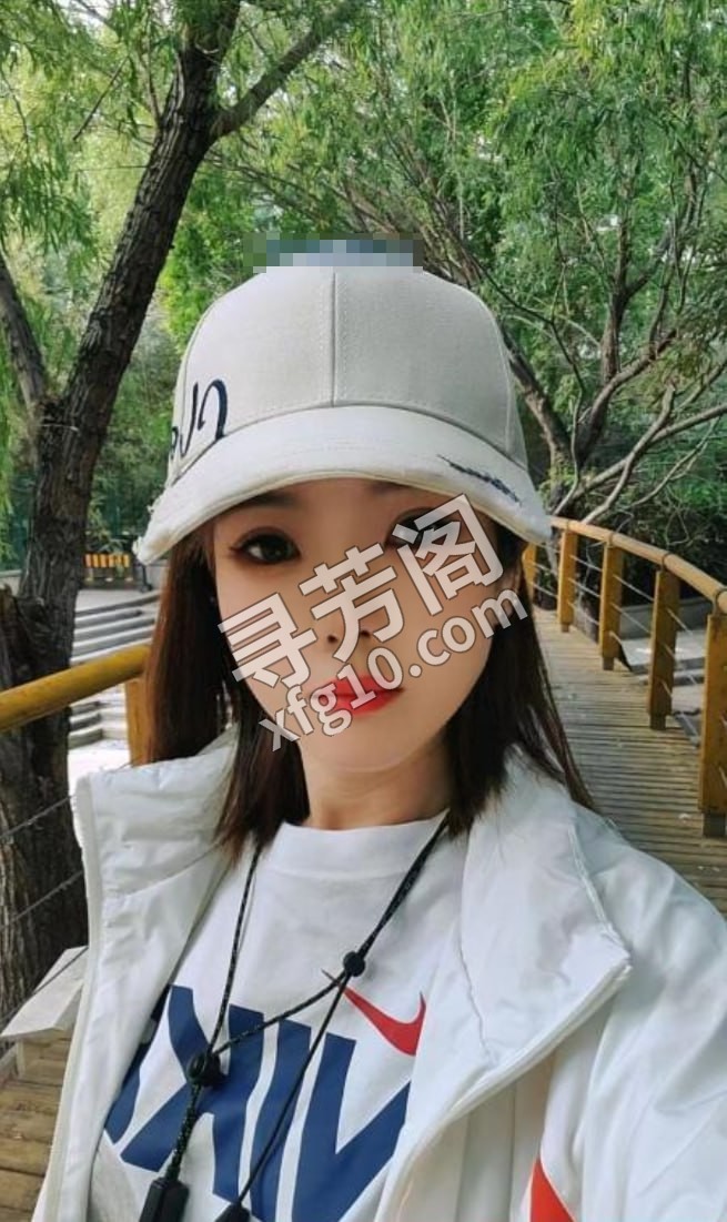 木樨园女S中尺小活 地方 丰台区 年龄 25岁-30岁 颜值： 6分 400 项目 按摩、前列腺、丝足、指滑 2