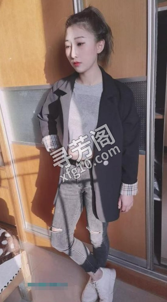 广州天河东圃妹 地方 年龄 25岁-30岁 颜值： 6分 500 项目 鸳鸯浴，漫游，无套吹，丝袜，爱爱 2