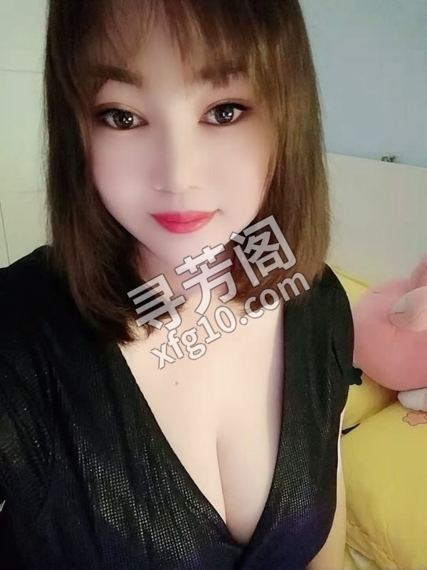 信息分类：楼凤兼职 地方：四川省- 信息来源：朋友介绍 年龄：26 颜值：身材：6 项目项目：鸳鸯浴，胸推 2