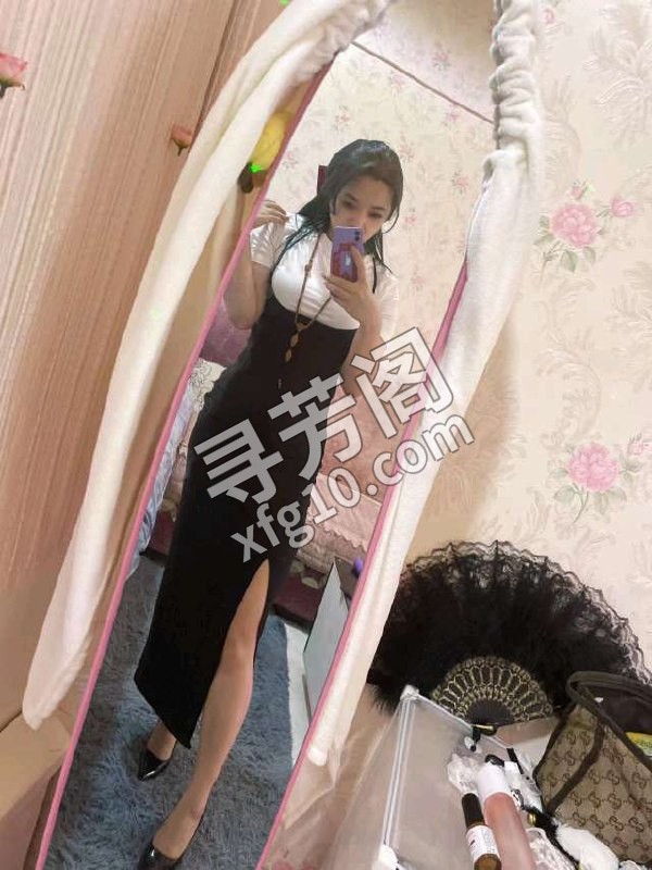 绿园区暖阳小少妇 地方 年龄 25岁-30岁 颜值： 6分 400 项目 会馆手法，可加角色扮演，喷水等 3