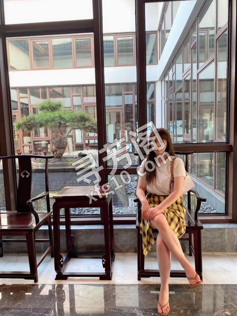 园区大胸少妇 地方 年龄 30岁-40岁 颜值： 6分 700 项目 制服丝袜高跟舌尖漫游深喉毒龙胸推 2