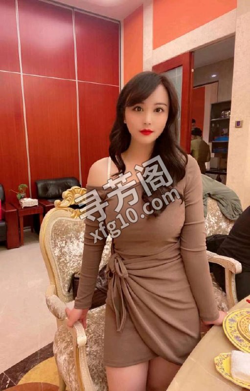 园区大胸少妇 地方 年龄 30岁-40岁 颜值： 6分 700 项目 制服丝袜高跟舌尖漫游深喉毒龙胸推 3