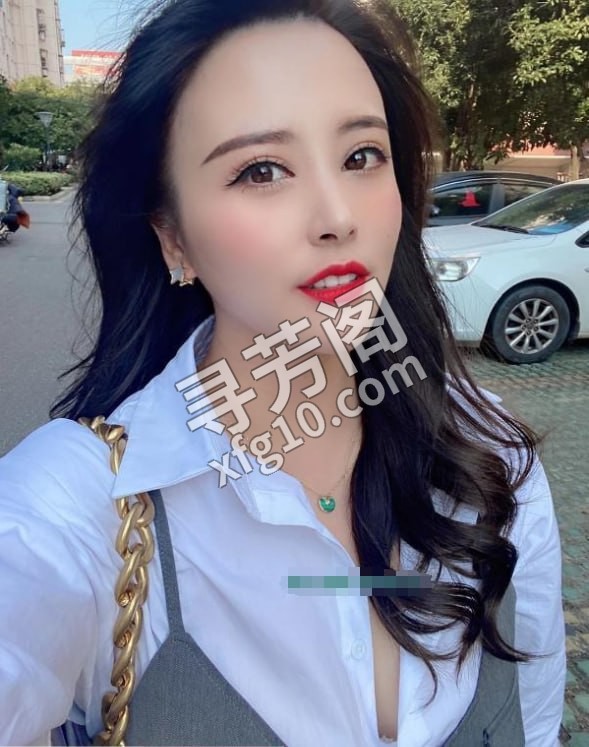 园区大胸少妇 地方 年龄 30岁-40岁 颜值： 6分 700 项目 制服丝袜高跟舌尖漫游深喉毒龙胸推 4