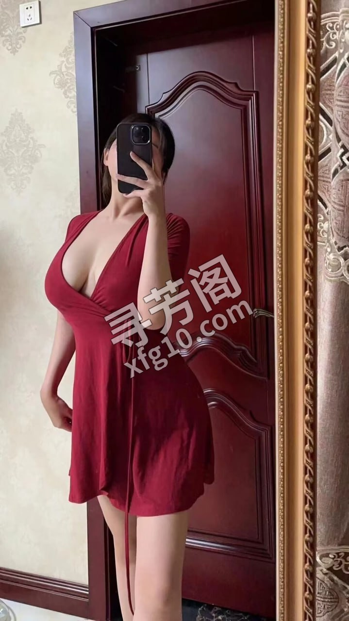 项目系大胸骚货御姐 信息分类：楼凤兼职 地方：江苏省- 信息来源：朋友推荐 年龄：25 颜值：身材：年轻奶大 4