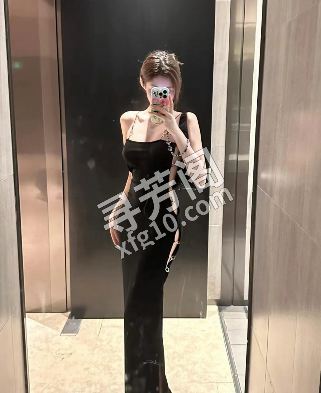 三亚长腿小姐姐阿瑶 信息分类：楼凤兼职 地方：海南省- 信息来源：朋友介绍 年龄：23 颜值：身材：身材好 2
