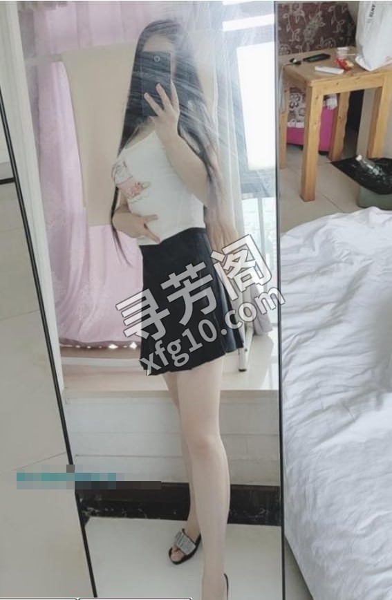 汉口奶兔 地方 年龄 25岁-30岁 颜值： 6分 600 项目 细皮刮痧过水胸推臀腿有六九口吧 4