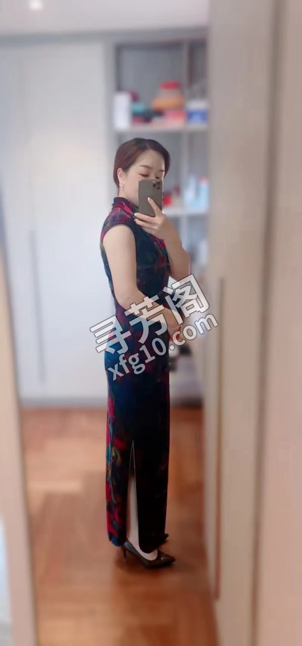 姑苏熟女 地方 年龄 30岁-40岁 颜值： 6分 400 项目 陪浴、按摩、口、啪啪 5