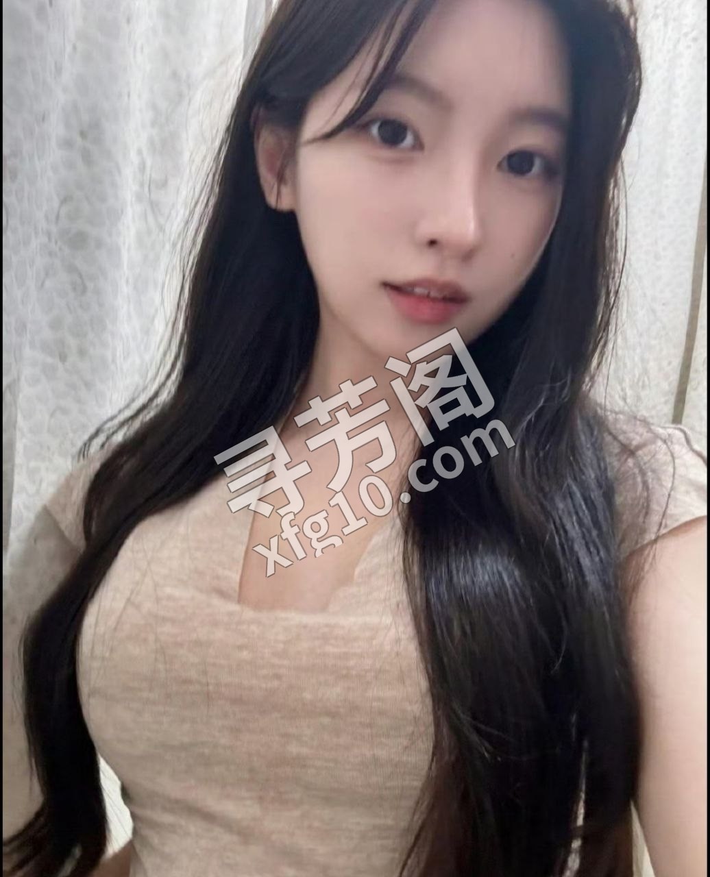制服深喉女王 评价 10分 地址 长宁区 年龄 21 颜值 9分 价格 1000/90分钟 服务项目：鸳鸯浴 2