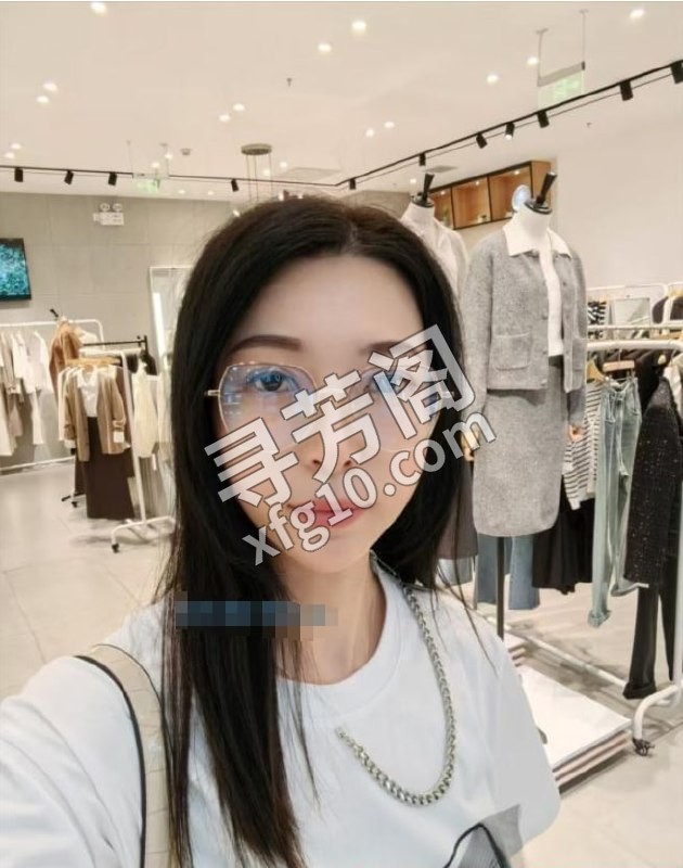 大红门骚货梓涵 地方 丰台区 年龄 25岁-30岁 颜值： 6分 500 项目 口活，胸推，69，毒龙，爱爱 2
