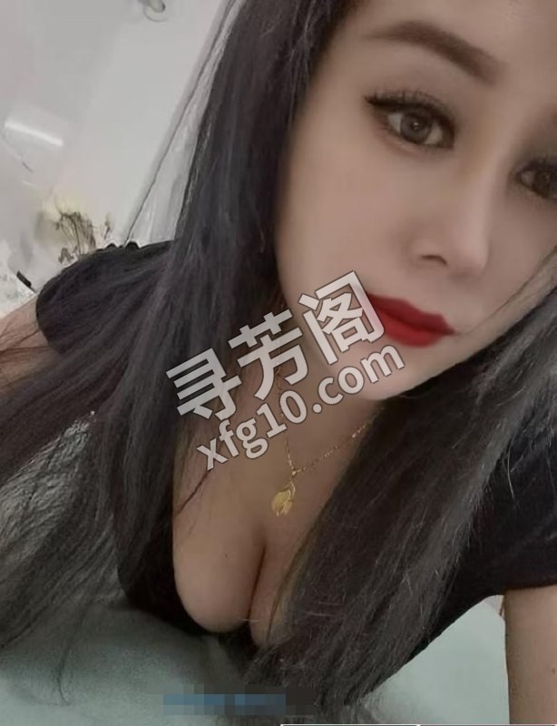 白云大奶骚妇 地方 年龄 25岁-30岁 颜值： 6分 400 项目 鸳鸯浴，水中箫，毒龙，舌吻、69，波推 2