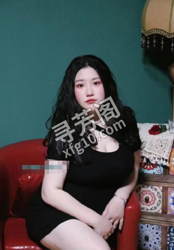 龙华BBW巨乳小倩 地方 辖区 年龄 25岁-30岁 颜值： 6分 500 项目 洗 吹 做 制服 kiss 3