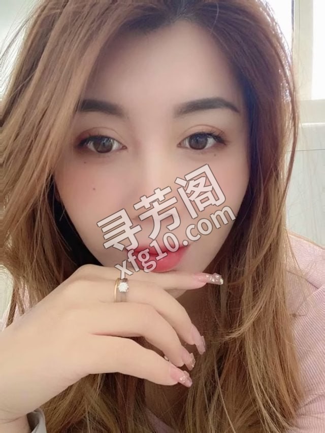 四一六二少妇 地方 年龄 30岁-40岁 颜值： 6分 400 项目 陪浴 胸推 臀推 制服诱惑 口 aa 3