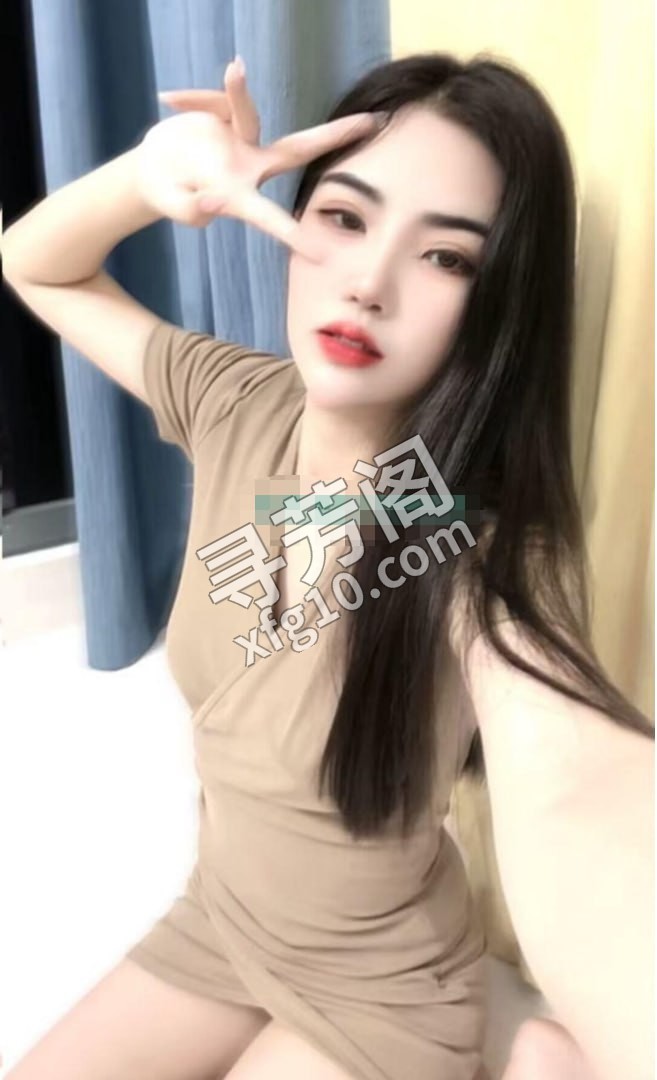 亲验真实授课教师菲儿 地方 长安区 年龄 18 颜值： 8 700全套 项目 胸推臀推，毒龙口爆，69互舔 2