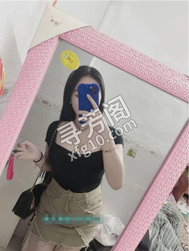 大蜜桃香香 地方 年龄 25岁-30岁 颜值： 9分 1000 项目 鸳鸯戏水，臀推漫游、毒龙，水中潇 2