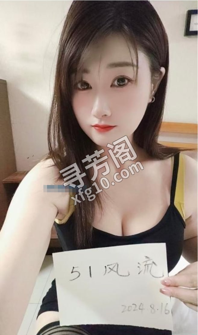 沙坪坝丰满御姐雪儿 地方 沙坪坝区 年龄 25岁-30岁 颜值： 6分 500 项目 鸳鸯戏水，69，制服 5