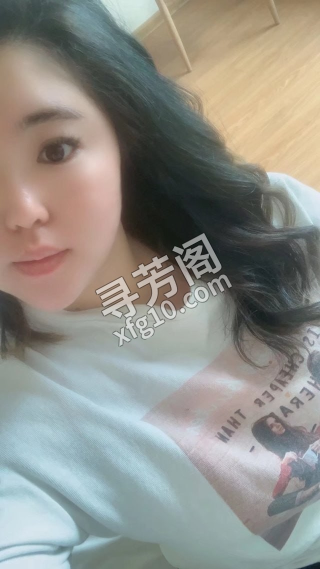 大熊糖糖 地方 年龄 25岁-30岁 颜值： 6分 400 项目 口 做 胸推 毒龙 4