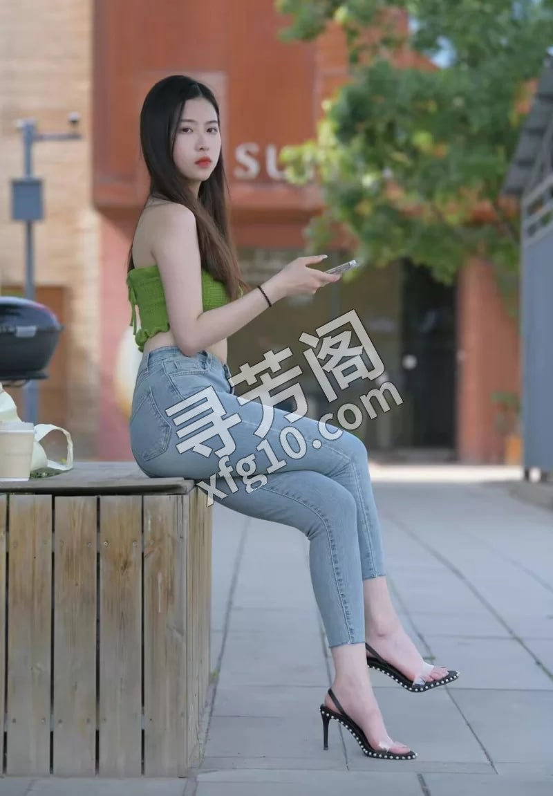 兼职很骚的妹子 信息分类：楼凤兼职 地方：广西省- 信息来源：自己寻找的 年龄：25-28 2