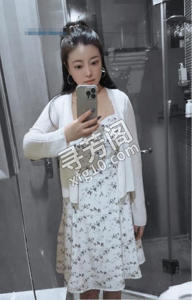 闵行御姐梦婷 地方 闵行区 年龄 25岁-30岁 颜值： 6分 600 项目 洗澡、情趣内衣、丝袜、指划、漫游 4