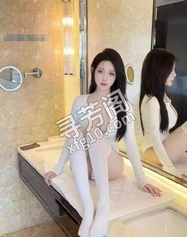 无锡丽丽 地方 年龄 20岁-25岁 颜值： 8分 600 项目 鸳鸯戏水，深喉，胸推臀推，阴推，舔D，丝足 2