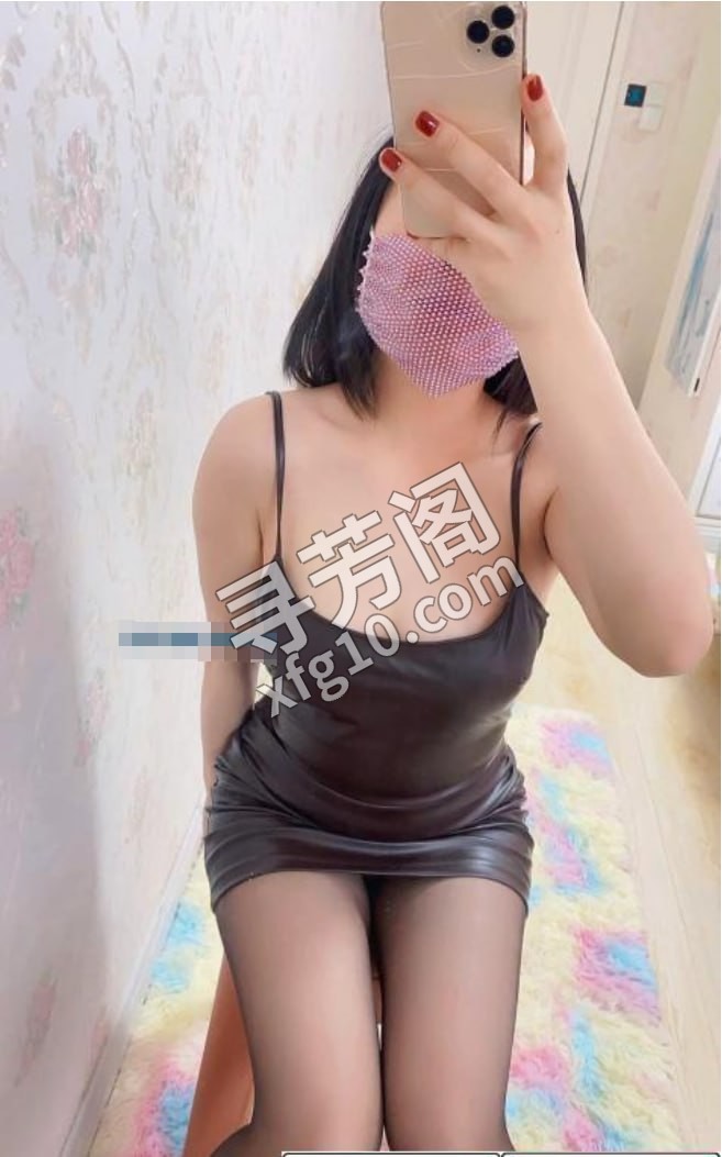 无锡御姐范玮琪 地方 年龄 25岁-30岁 颜值： 6分 600 项目 水中萧，口爆，六九，按摩，推油，拍拍 2
