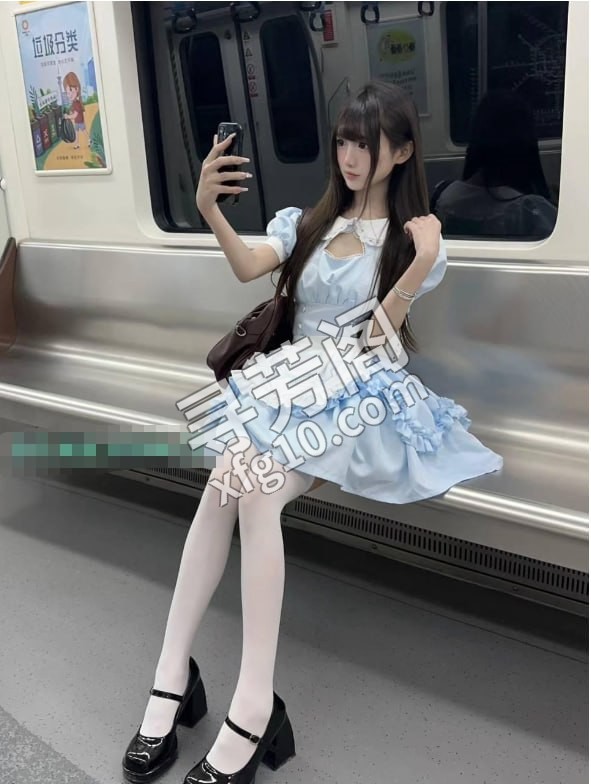 女仆装刚实习美少女 地方 年龄 26 颜值： 8 500-1500 项目 胸推，臀推，毒龙，口爆，69互舔 4