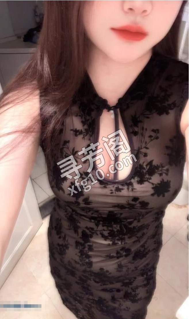 长腿黑丝俏佳人 地方 年龄 25岁-30岁 颜值： 6分 400 项目 全套莞式项目 3