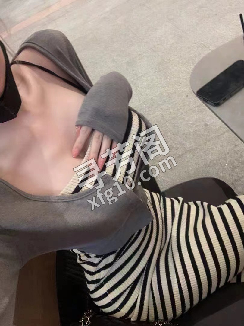 汉口玉儿 地方 年龄 25岁-30岁 颜值： 7分 600 项目 鸳鸯浴，按摩，六九，口，全套 2