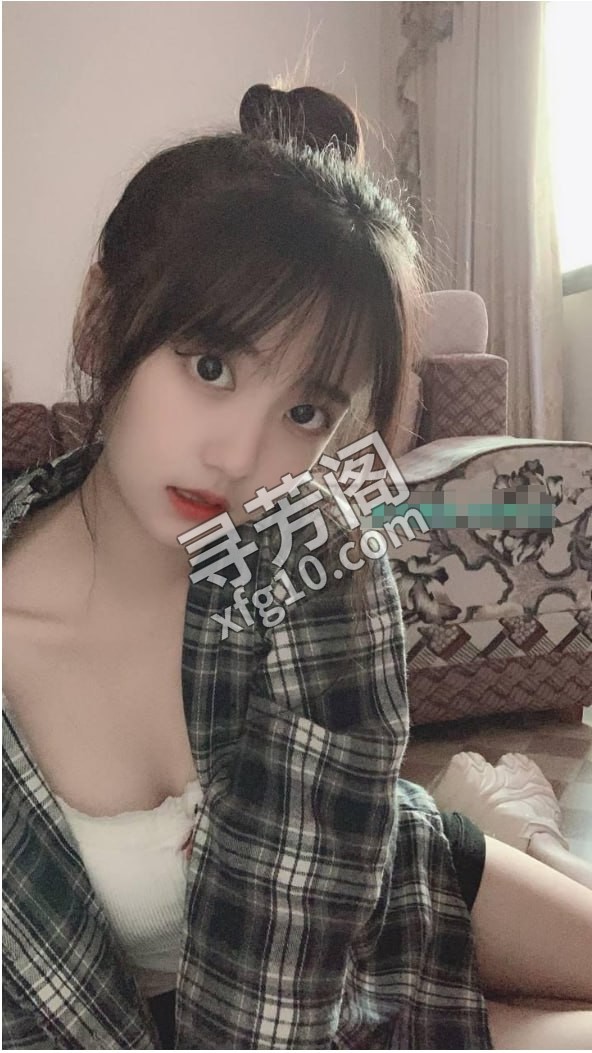 个人兼职白虎小萝莉 地方 武昌区 附近 年龄 21 颜值： 8 1000全套两次 项目 胸推，臀推，毒龙，口爆 3