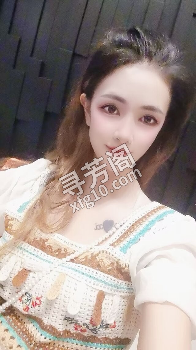 武昌小梨 地方 年龄 25岁-30岁 颜值： 6分 500 项目 鸳鸯浴，丝袜，胸推，漫游，做爱 4