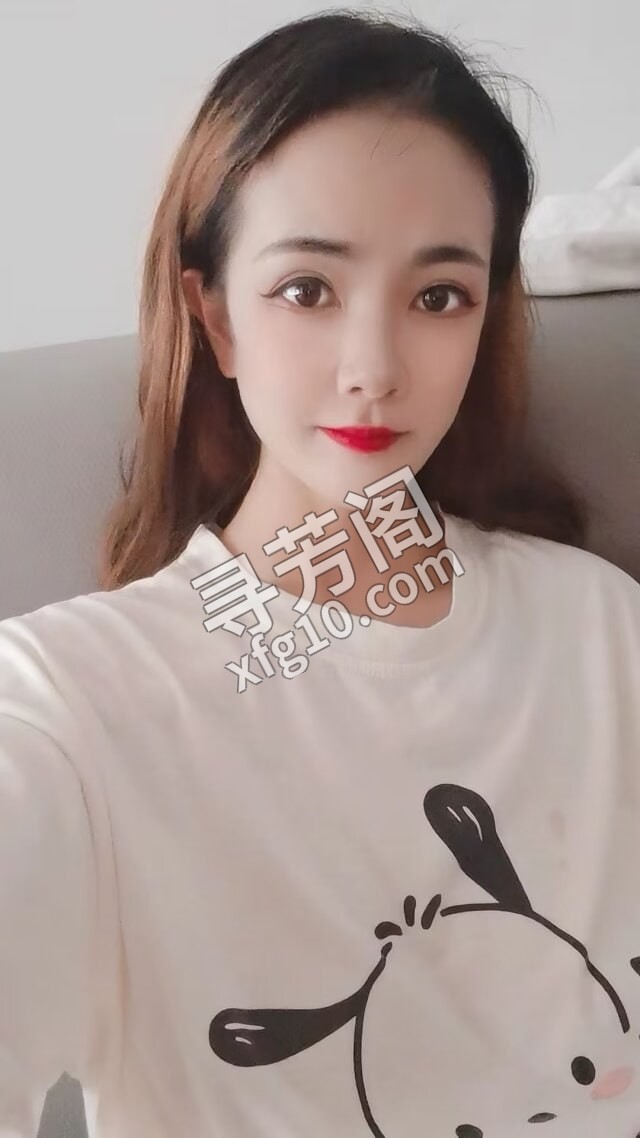 武昌小梨 地方 年龄 25岁-30岁 颜值： 6分 500 项目 鸳鸯浴，丝袜，胸推，漫游，做爱 5