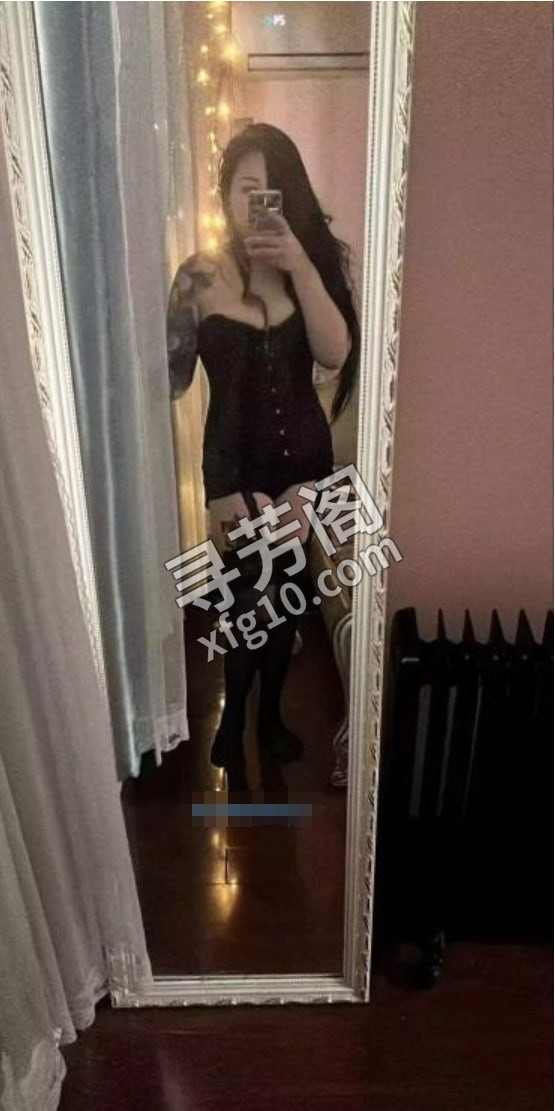 丰乳肥臀纯天然E胸 地方 年龄 25岁-30岁 颜值： 6分 700 项目 全裸，口爆，指滑，过水吸皮，耳语 4