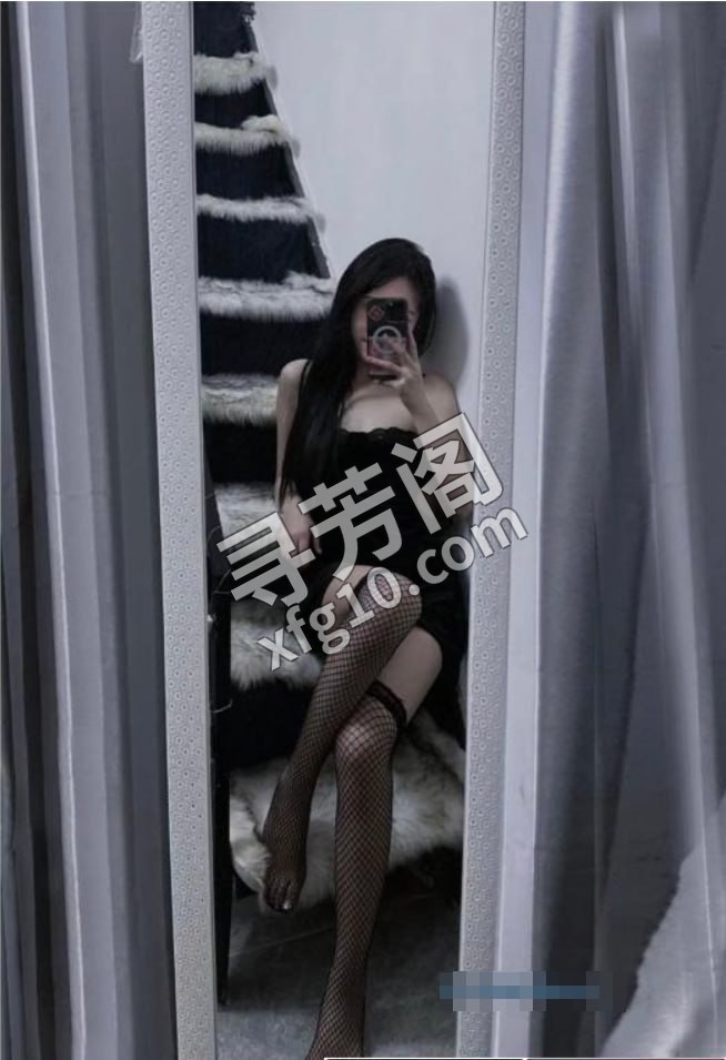 雨花大胸潮喷御姐 地方 年龄 25岁-30岁 颜值： 6分 800 项目 鸳鸯浴 口爆 69 胸推 漫游 2