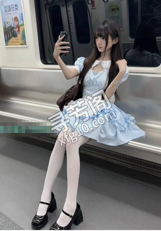 女仆装刚实习美少女 地方 年龄 26 颜值： 8 500-1500 项目 胸推，臀推，毒龙，口爆，69互舔 2