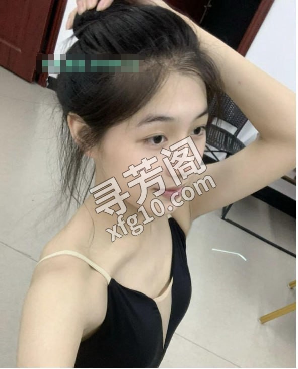 刚下海的妹子 地方 年龄 22-28 颜值： 8 500-1500 项目 胸推，臀推，毒龙，口爆，69互舔 2