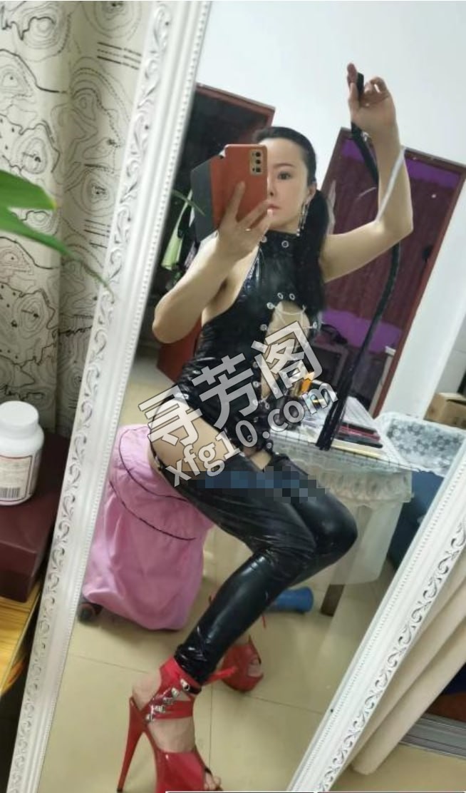 白云兼职按摩sm女王 位置 几岁 25岁-30岁 颜值＝ 6分 费用明细 400 项目 sm 按摩 莞式项目 2
