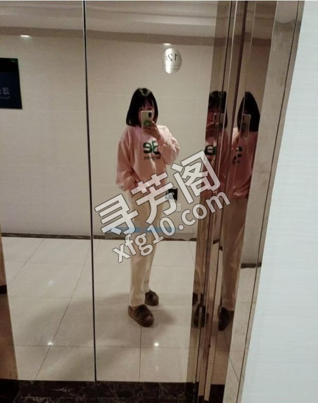 南京桥北小姐姐 地方 年龄 25岁-30岁 颜值： 6分 500 项目 调情 胸推 69 口 艾艾 2