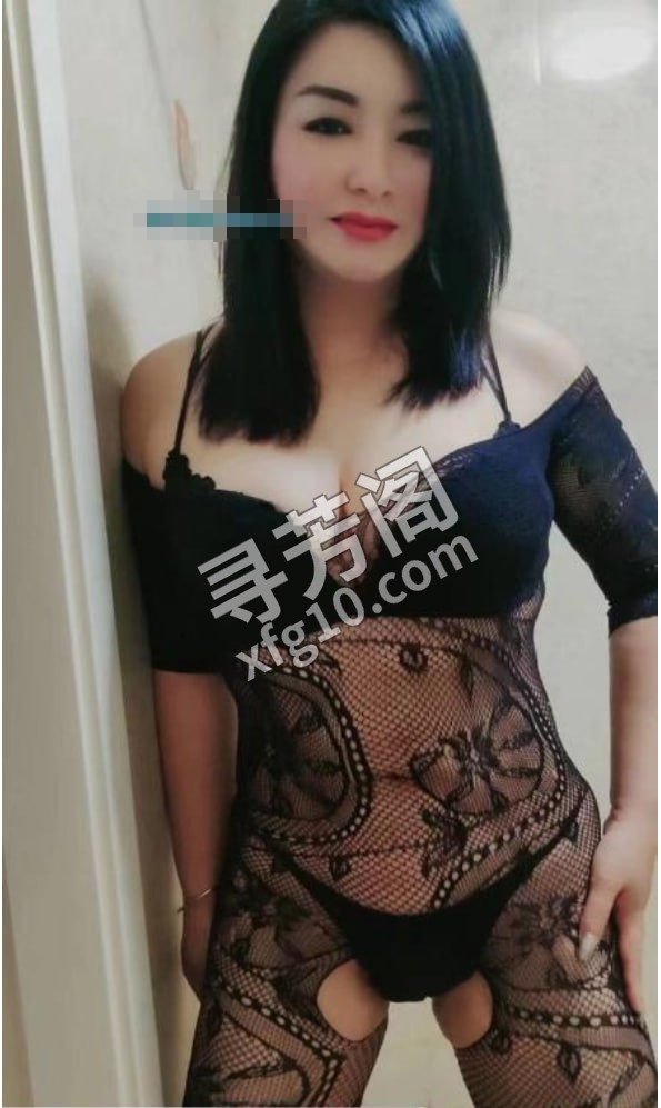 性感黑丝丰臀少妇 地方 朝阳区 年龄 30岁-40岁 颜值： 6分 800 项目 全套 2