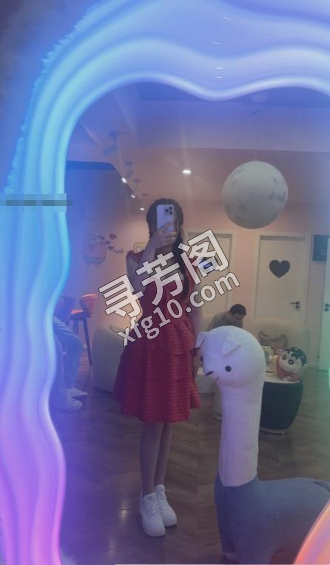 兼职cos嫩妹小熊 地方 年龄 25岁-30岁 颜值： 7分 1000 项目 陪浴 口 情趣 调情 胸推 2